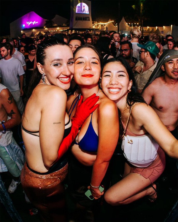 Whats On (33) | Café del Mar Bali